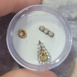 Gold and Rhinestone Bindi Set